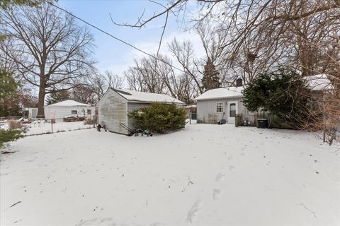 Tiny photo for 804 E Michigan Avenue, Urbana, IL 61801 (MLS # 12561915)