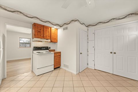Tiny photo for 804 E Michigan Avenue, Urbana, IL 61801 (MLS # 12561915)