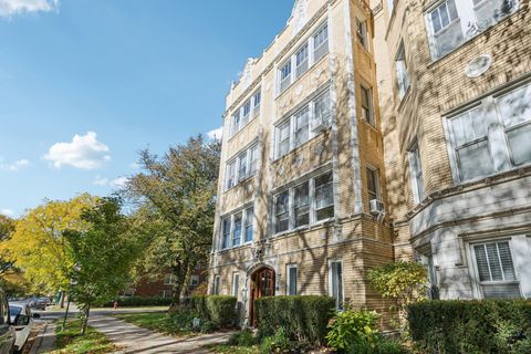 Tiny photo for 822 Washington Boulevard #3, Oak Park, IL 60302 (MLS # 12520021)