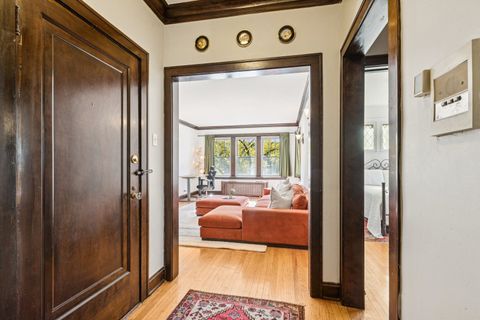 Tiny photo for 822 Washington Boulevard #3, Oak Park, IL 60302 (MLS # 12520021)