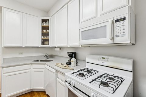 Tiny photo for 822 Washington Boulevard #3, Oak Park, IL 60302 (MLS # 12520021)