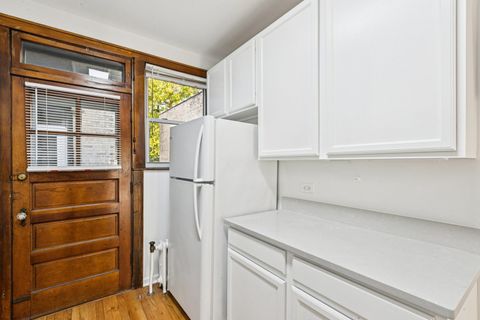 Tiny photo for 822 Washington Boulevard #3, Oak Park, IL 60302 (MLS # 12520021)