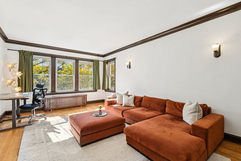 Tiny photo for 822 Washington Boulevard #3, Oak Park, IL 60302 (MLS # 12520021)