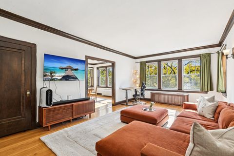 Tiny photo for 822 Washington Boulevard #3, Oak Park, IL 60302 (MLS # 12520021)