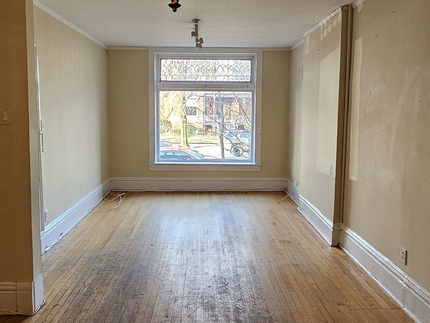 3639 N Greenview Avenue