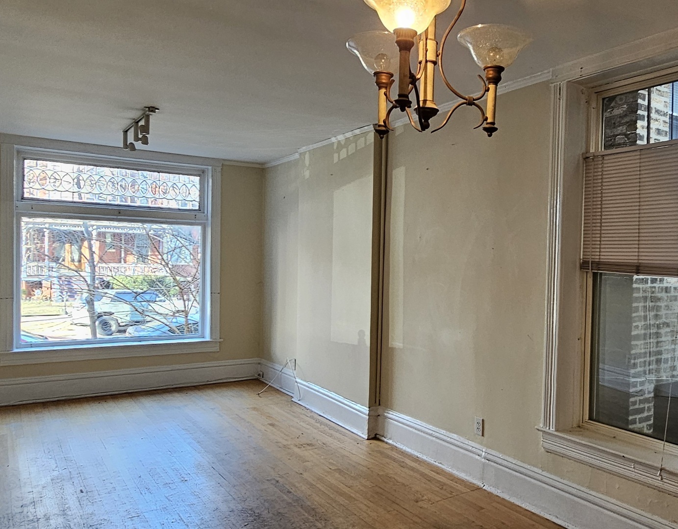 3639 N Greenview Avenue