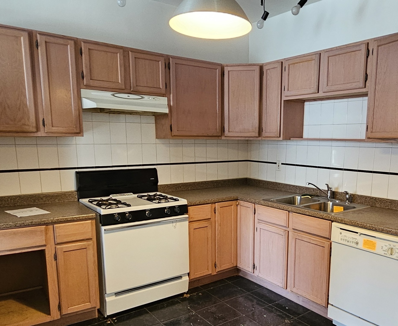 3639 N Greenview Avenue