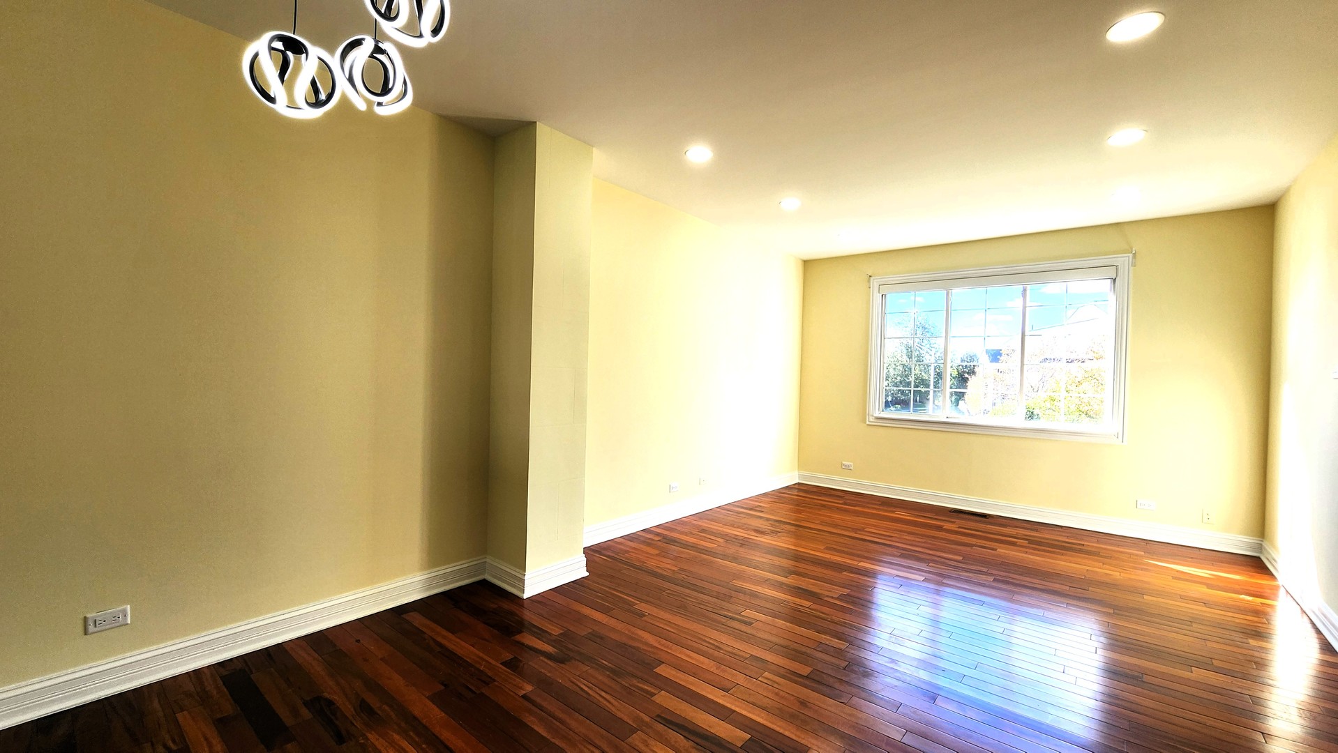 2164 W Concord Lane