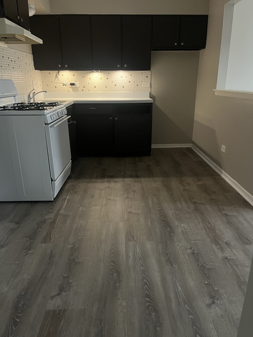 8640 S 82nd Court 11