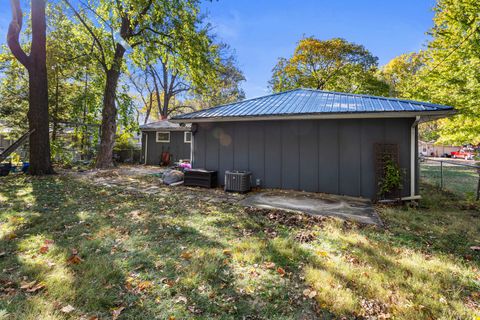 Tiny photo for 1420 S Western Avenue, Champaign, IL 61821 (MLS # 12486482)