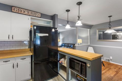 Tiny photo for 1420 S Western Avenue, Champaign, IL 61821 (MLS # 12486482)