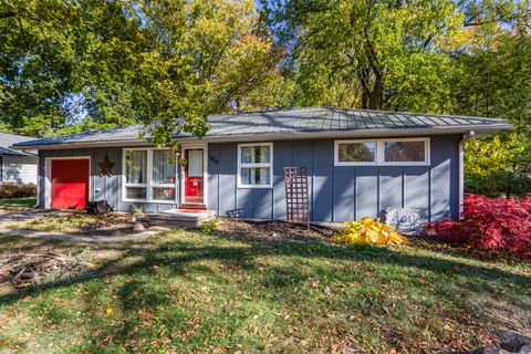 Tiny photo for 1420 S Western Avenue, Champaign, IL 61821 (MLS # 12486482)