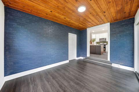 Tiny photo for 1430 E Emmerson Lane, Mount Prospect, IL 60056 (MLS # 12703108)