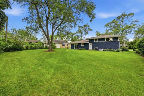 Tiny photo for 1430 E Emmerson Lane, Mount Prospect, IL 60056 (MLS # 12703108)
