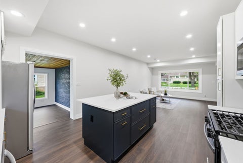 Tiny photo for 1430 E Emmerson Lane, Mount Prospect, IL 60056 (MLS # 12703108)
