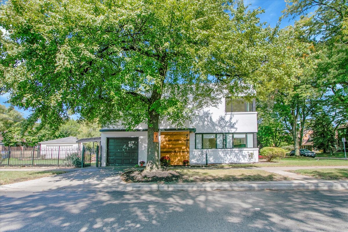 4500 W Thorndale Avenue