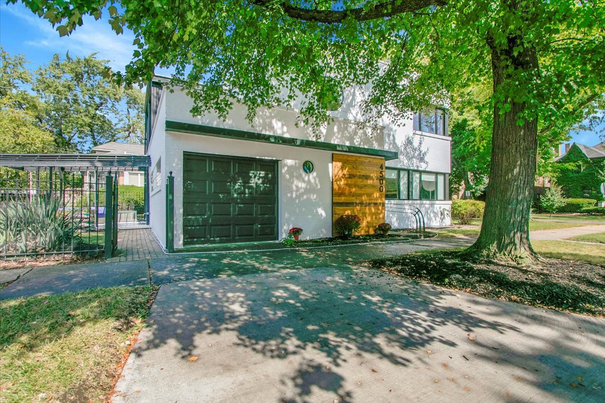 4500 W Thorndale Avenue