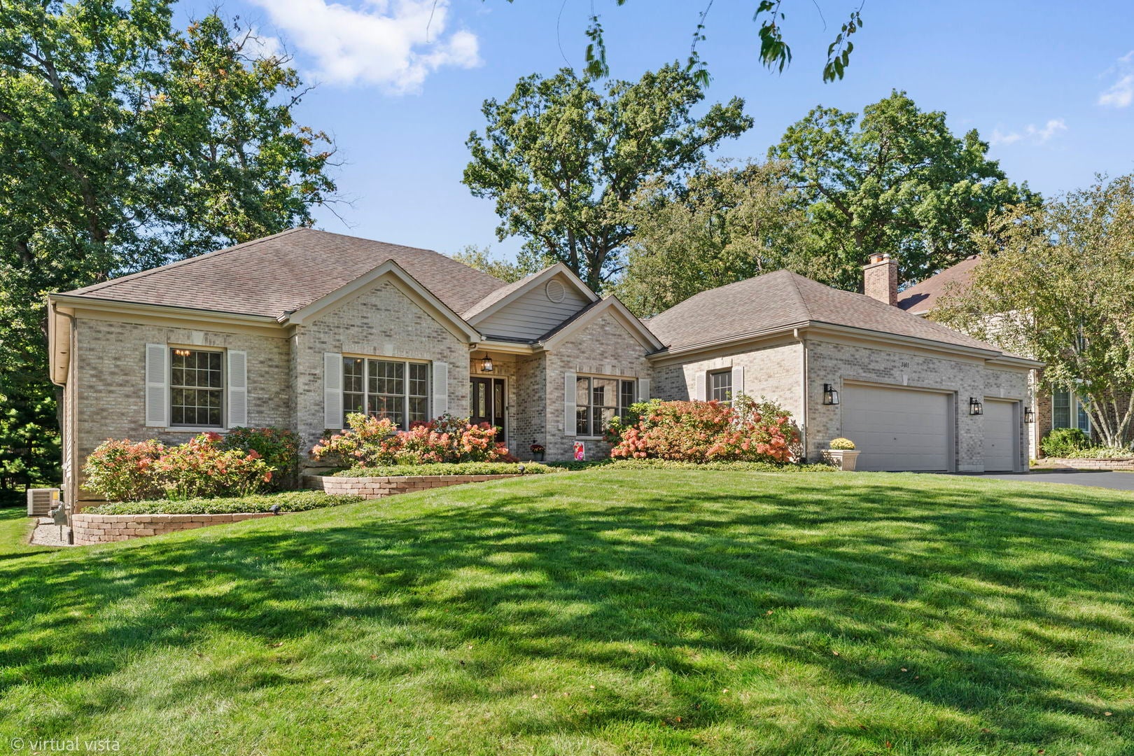 3401 Thunderbird Lane