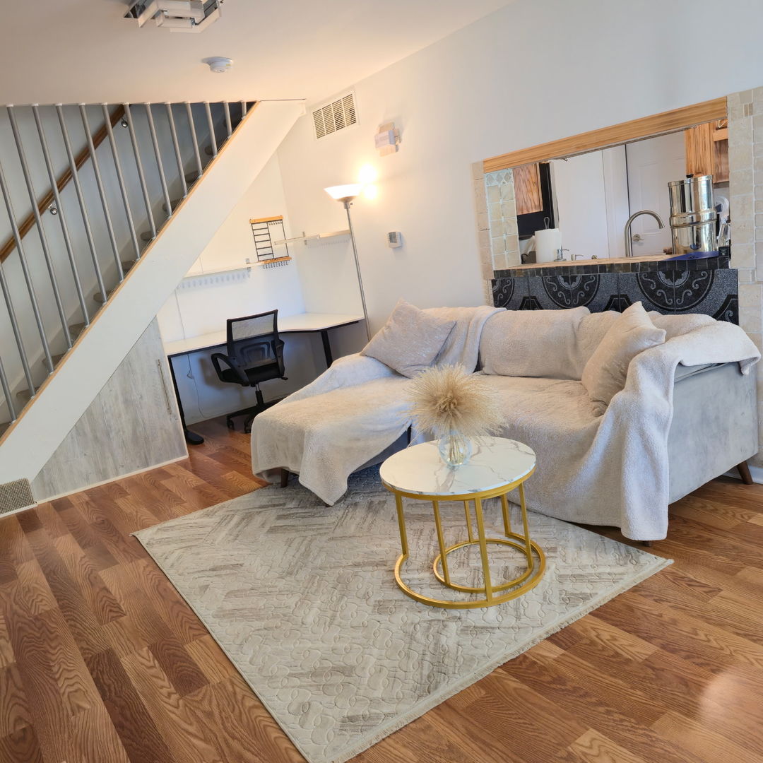 Vernon Hills, Illinois 60061, United States, 2 Bedrooms Bedrooms, ,2 BathroomsBathrooms,Residential,Contingent,202951