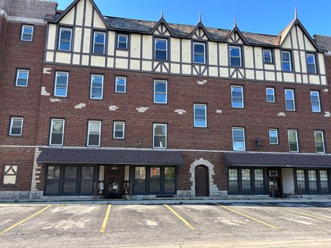 8001 Edgewater Road Riverside IL 60546