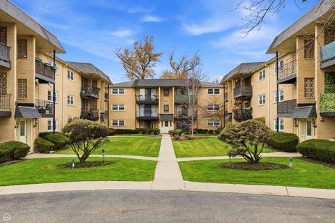 Tiny photo for 6568 W Roscoe Street #2N, Chicago, IL 60634 (MLS # 12559043)