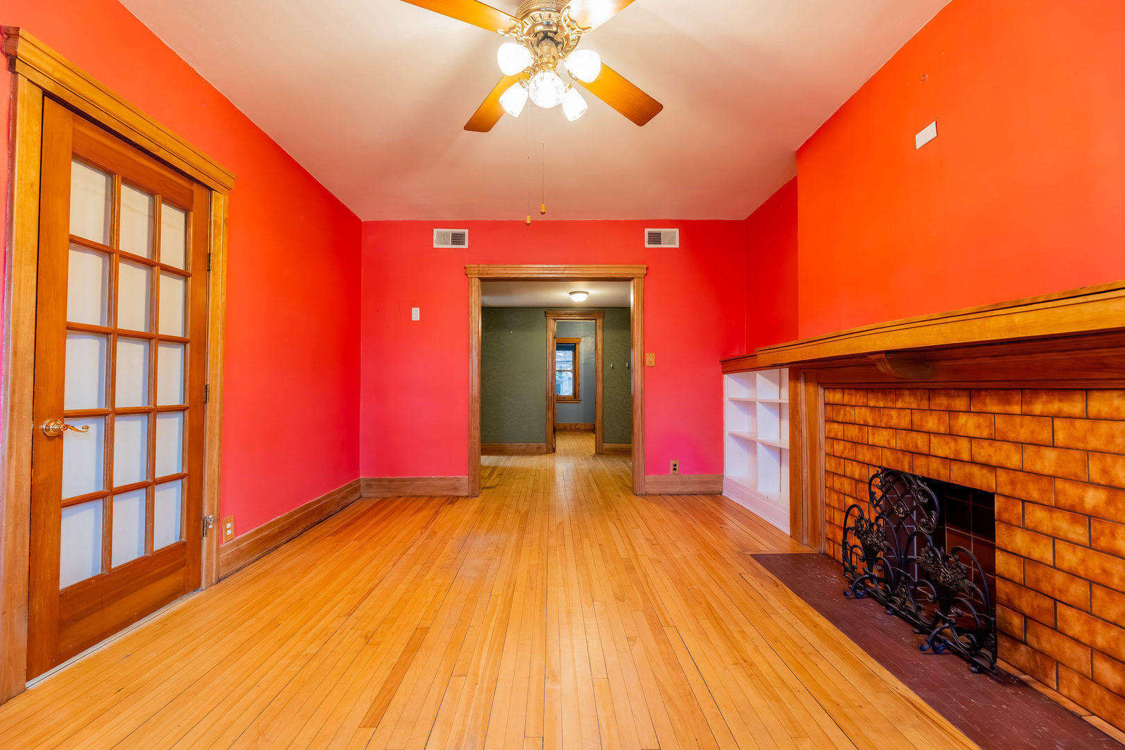 116 S East Avenue 1E