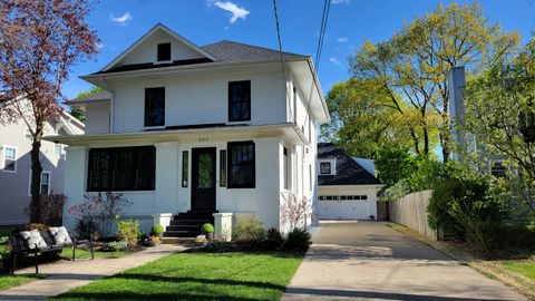 235 W Lincoln Avenue Barrington IL 60010