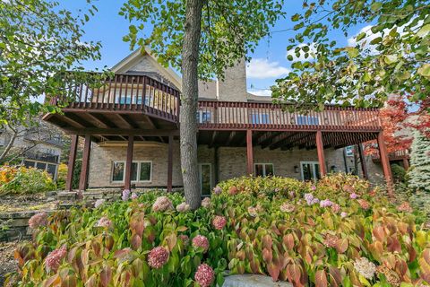 Tiny photo for 45 Tartan Lakes Drive, Westmont, IL 60559 (MLS # 12511437)