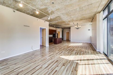 Tiny photo for 321 S Sangamon Street #605, Chicago, IL 60607 (MLS # 12519165)