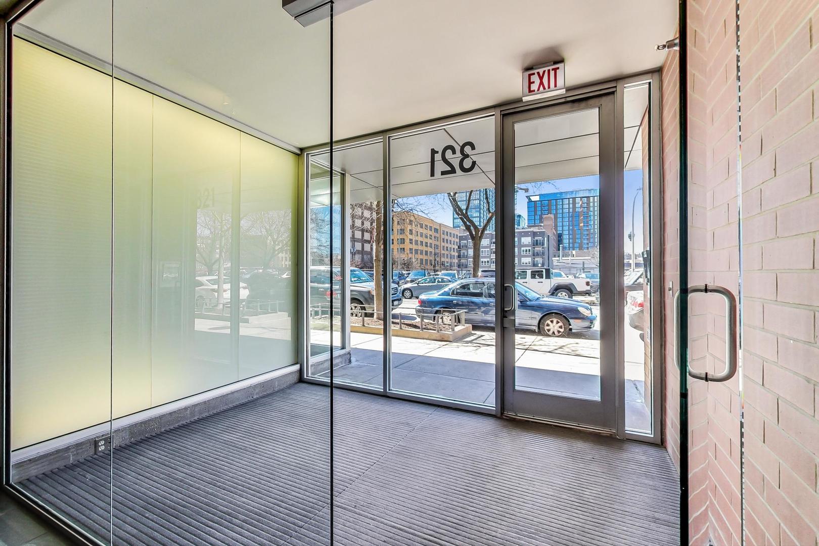 321 S Sangamon Street 605