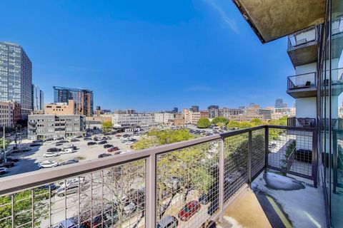 Tiny photo for 321 S Sangamon Street #605, Chicago, IL 60607 (MLS # 12519165)