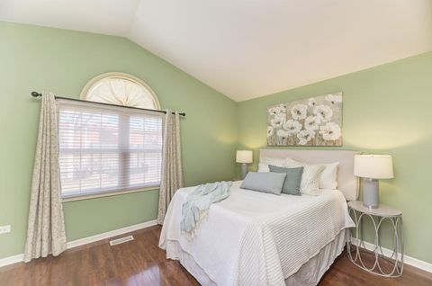 Tiny photo for 833 HAVENSHIRE Road #833, Naperville, IL 60565 (MLS # 12608134)