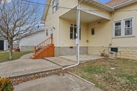 Tiny photo for 113 E Columbus Street, Sibley, IL 61773 (MLS # 12538281)