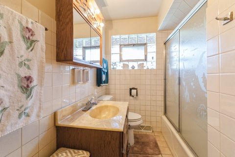 Tiny photo for 6812 98th Street, Chicago Ridge, IL 60415 (MLS # 12492383)