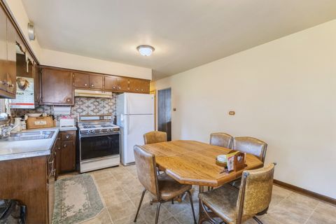 Tiny photo for 6812 98th Street, Chicago Ridge, IL 60415 (MLS # 12492383)