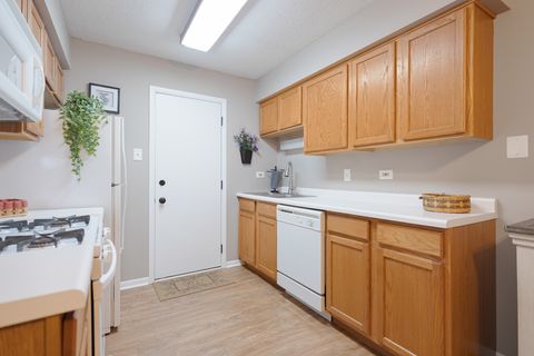 Tiny photo for 9860 W 153rd Street #312, Orland Park, IL 60462 (MLS # 12515896)