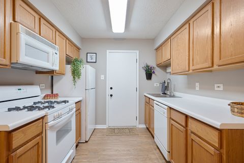 Tiny photo for 9860 W 153rd Street #312, Orland Park, IL 60462 (MLS # 12515896)