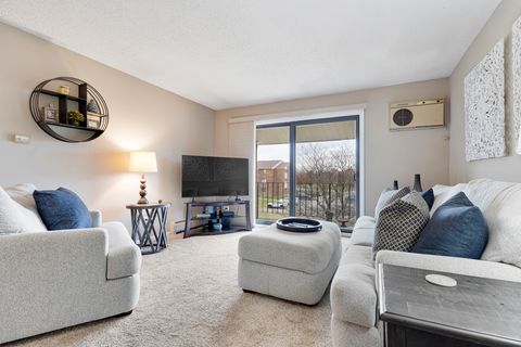 Tiny photo for 9860 W 153rd Street #312, Orland Park, IL 60462 (MLS # 12515896)