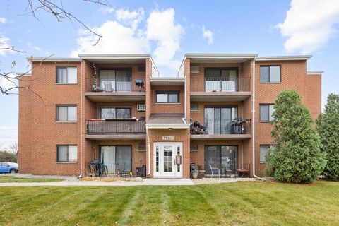 Photo of 9860 W 153rd Street #312, Orland Park, IL 60462 (MLS # 12515896)