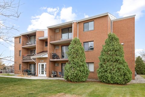 Tiny photo for 9860 W 153rd Street #312, Orland Park, IL 60462 (MLS # 12515896)