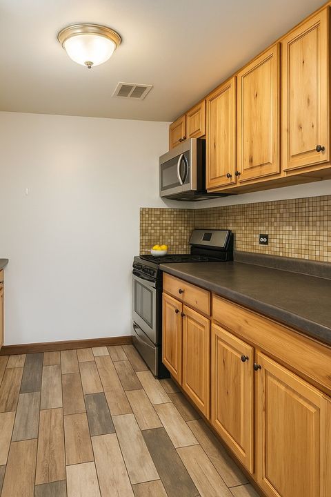 Tiny photo for 14B Kingery Quarter #207, Willowbrook, IL 60527 (MLS # 12505542)