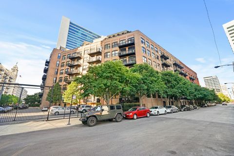 520 W Huron Street 113 Chicago IL 60654