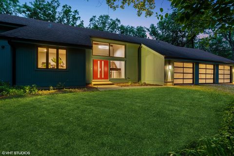 Single Family Residence in Riverwoods IL 1040 Hoffman Lane.jpg