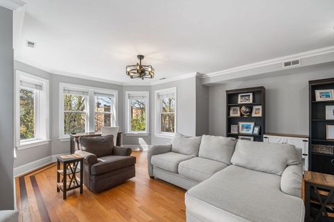 Tiny photo for 2016 W Farragut Avenue #3, Chicago, IL 60625 (MLS # 12622317)