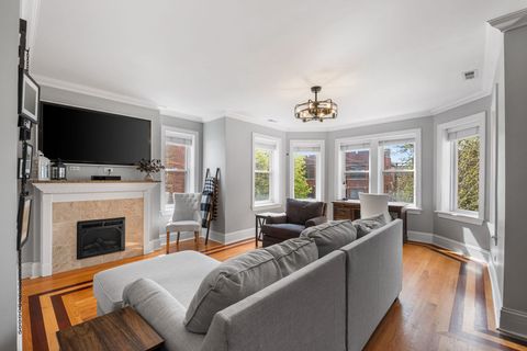 Tiny photo for 2016 W Farragut Avenue #3, Chicago, IL 60625 (MLS # 12622317)
