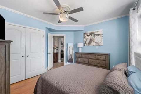 Tiny photo for 2016 W Farragut Avenue #3, Chicago, IL 60625 (MLS # 12622317)