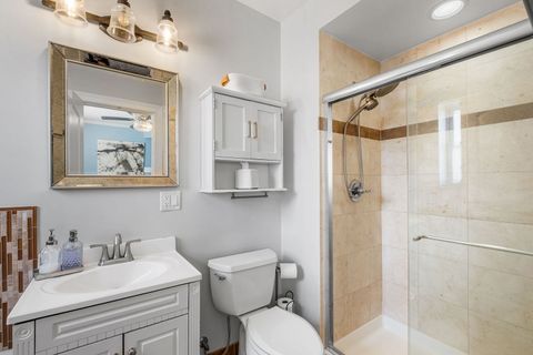 Tiny photo for 2016 W Farragut Avenue #3, Chicago, IL 60625 (MLS # 12622317)