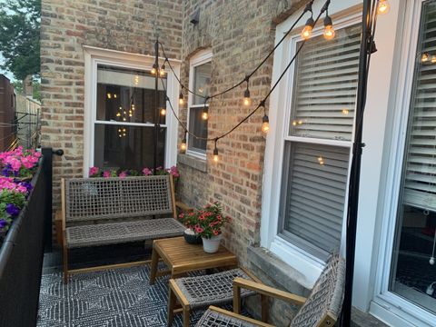 Tiny photo for 2016 W Farragut Avenue #3, Chicago, IL 60625 (MLS # 12622317)