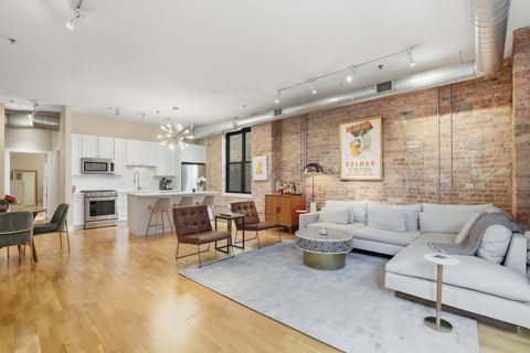 Tiny photo for 23 N Green Street #202, Chicago, IL 60607 (MLS # 12511393)