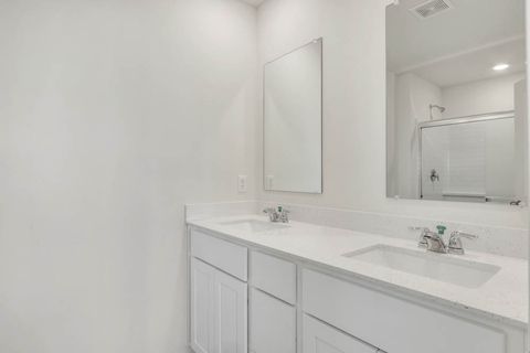 Tiny photo for 430 lakeshore Court, St. Charles, IL 60174 (MLS # 12546857)